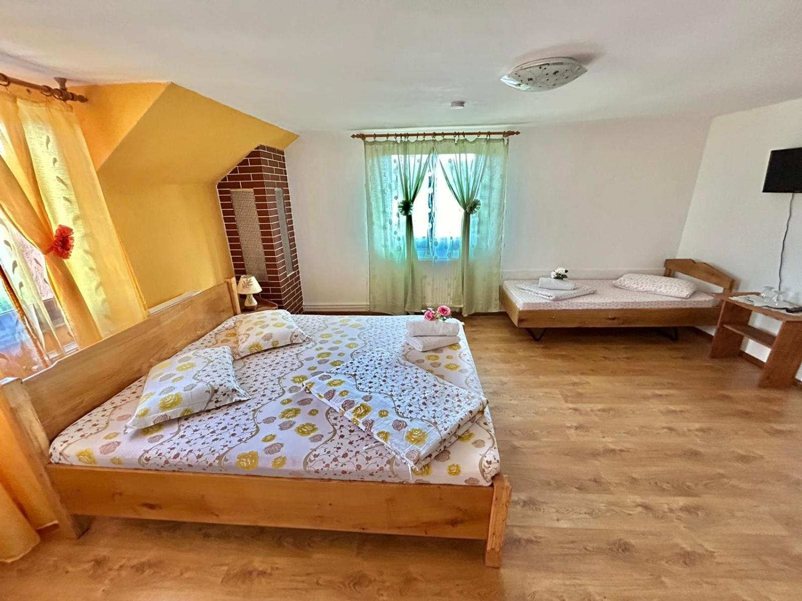 Pensiunea Casa Nina Cîrţişoara Zimmer foto