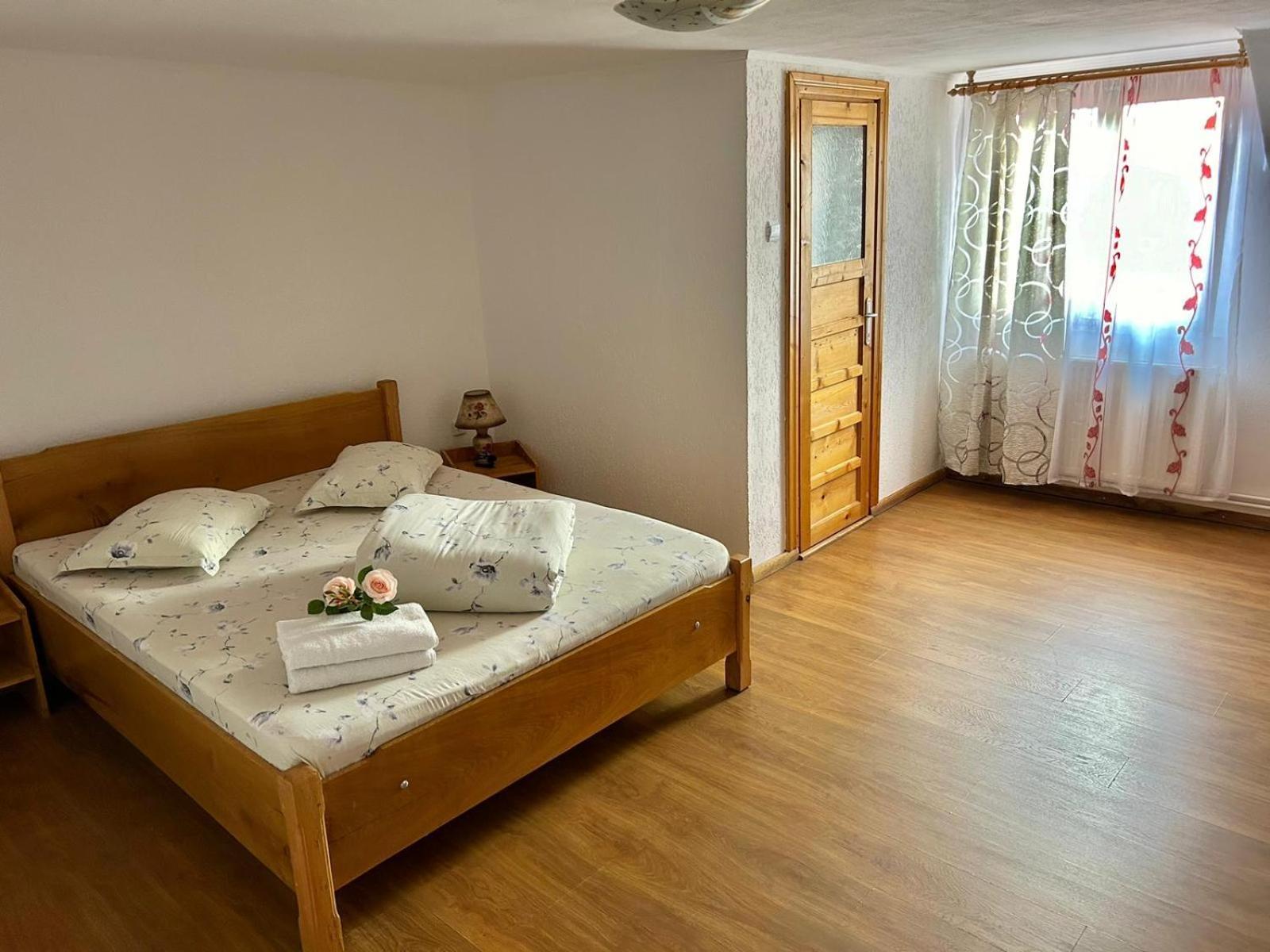 Pensiunea Casa Nina Cîrţişoara Zimmer foto